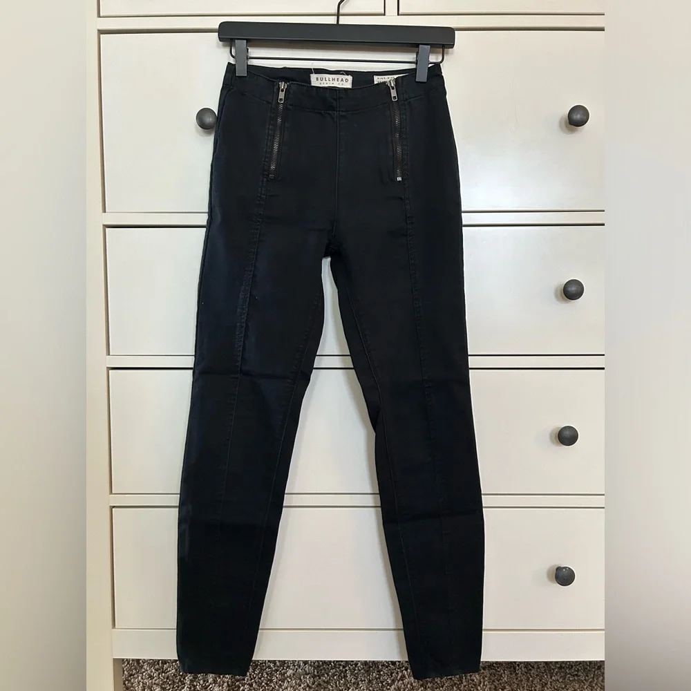 Bullhead Denim Co High-Rise Skinnies - Picture 3 of 3